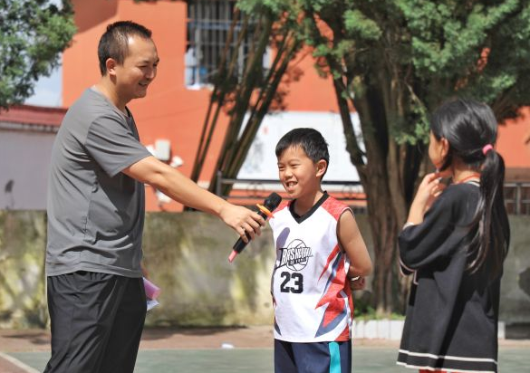 交通安全知识入脑入心有效提升师生交通安全意识与自我防护能力