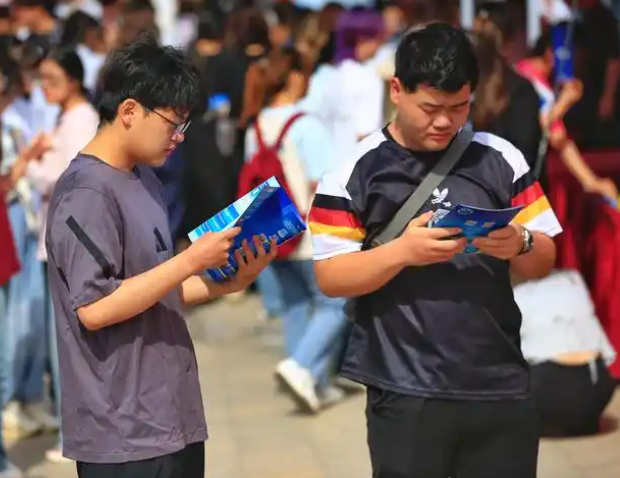 大学生要点关注定向拓岗和实践岗位执行状况实在提高岗位利用率 大学生要点关注定向拓岗和实践岗位执行状况实在提高岗位利用率