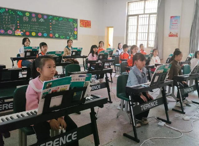 课后服务为载体丰厚课程供应让学生在多元体验中全