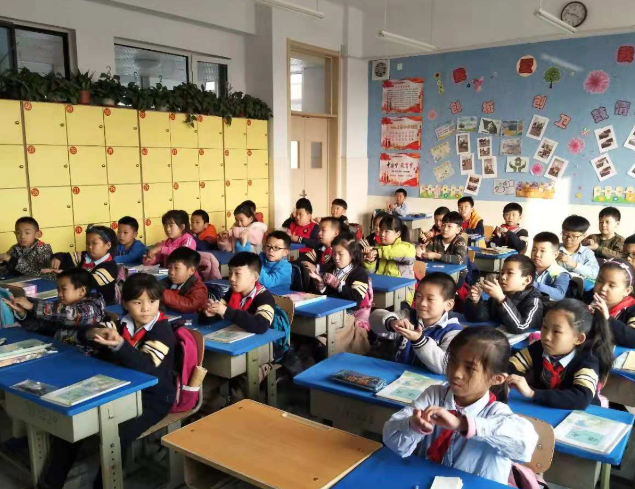 化为甘霖滋润每一株嫩芽让教育均衡发展的红利惠及