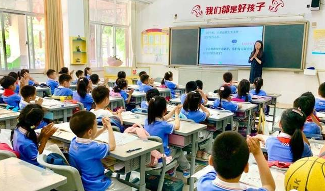 学校试点覆盖学生引导教育回归育人本源促进学生全